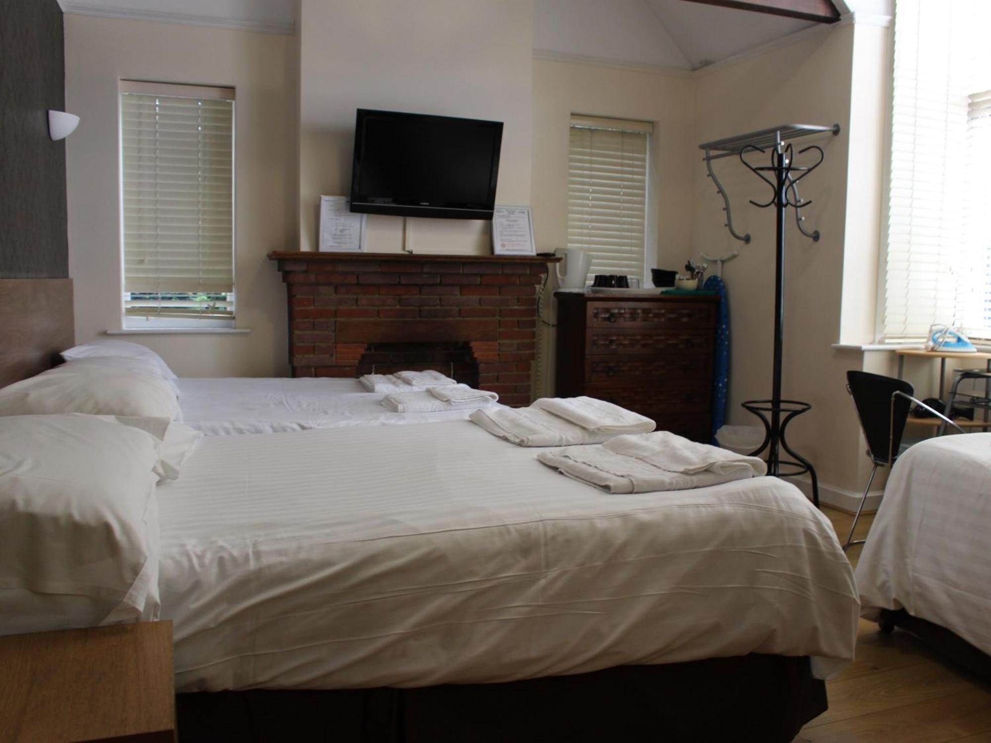 Triple Room,1660283175:JPEG